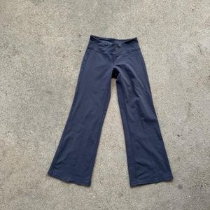 athleta salutation stash flare pants